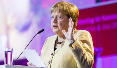 Merkel wünscht Merz Fortune und viel Kraft