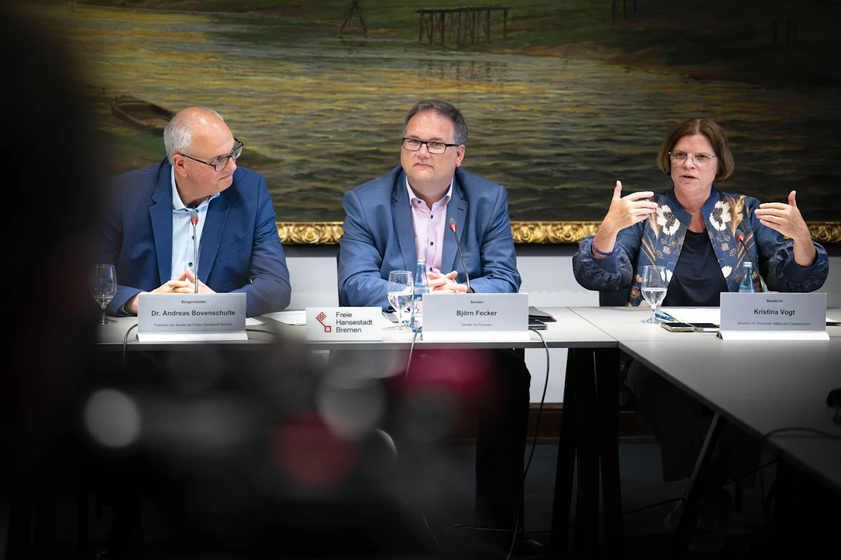 Regierung in Bremen - Bremer Senat zieht nach zwei Jahren positive Bilanz - Politik