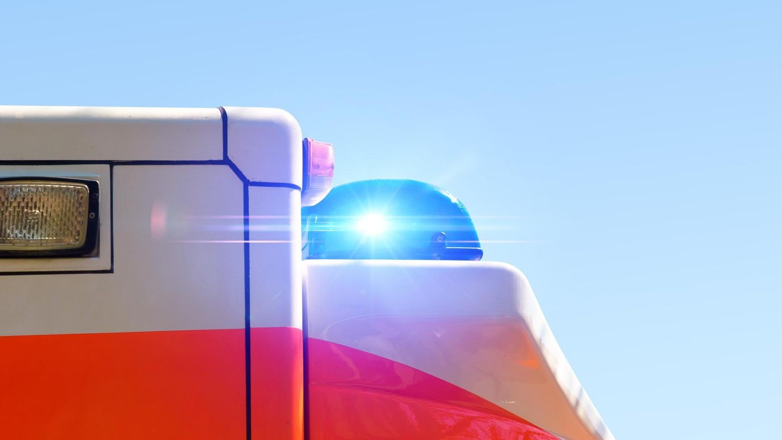 Drei Verletzte nach Unfall in Bochum: Autofahrer gesucht