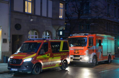 Neue Farbe für Stuttgarter Rettungsfahrzeuge - Land Baden-Württemberg - Reutlinger General-Anzeiger