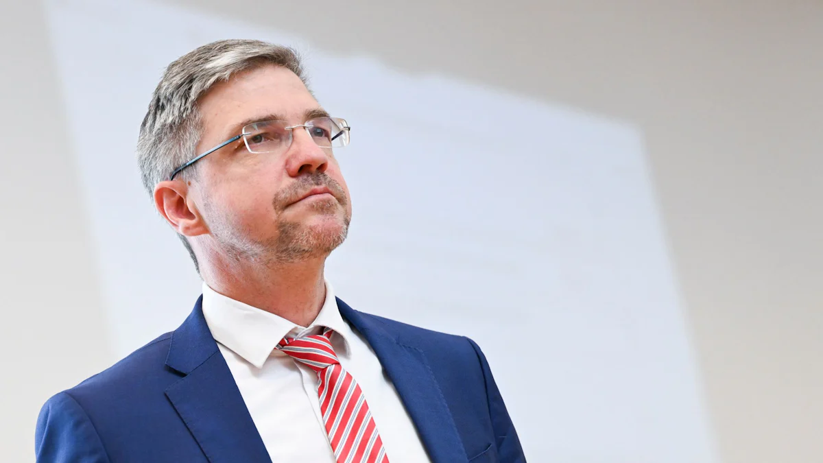 Potsdams Oberbürgermeister per Bürgerentscheid abgewählt - Politik