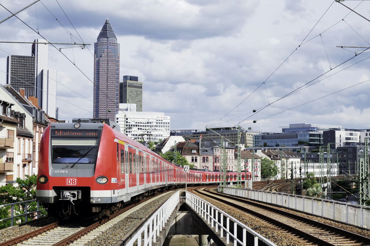 Journal Frankfurt News - WLAN im Äther statt Rauch im Abteil