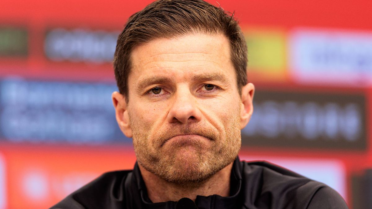 "Sind alle informiert für alles": Xabi Alonso setzt zermürbendes Spiel fort und widerspricht Bayer-Star