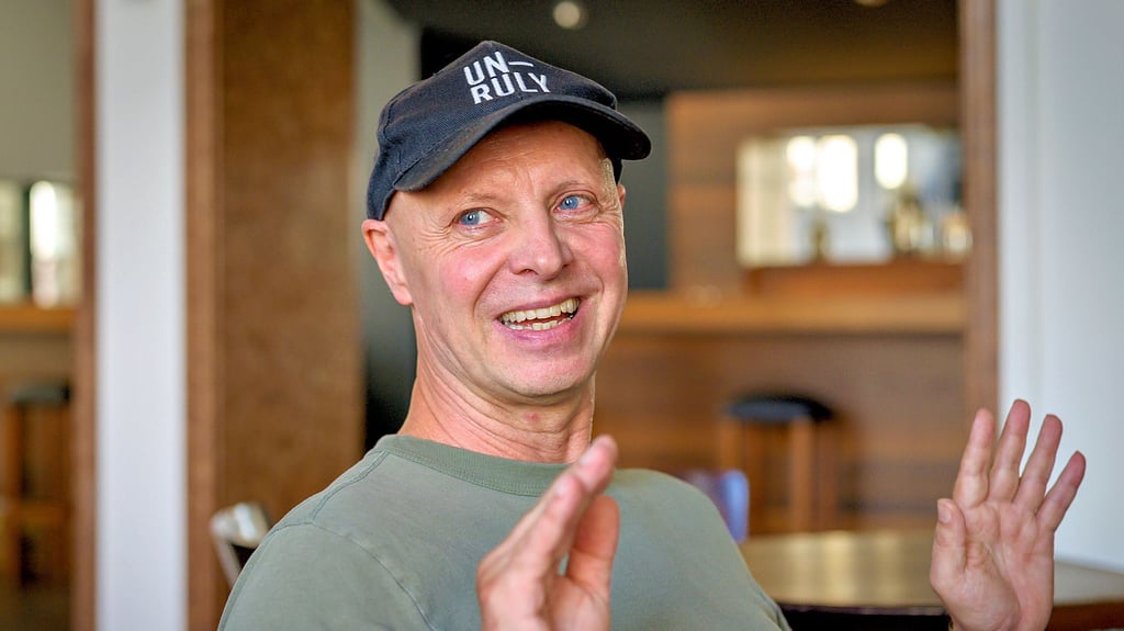 Armin Petras inszeniert „Dshamilja“  von Aitmatow am neuen theater in Halle.