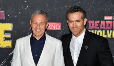 Weltraumsaga nur für Erwachsene: Ryan Reynolds wirbt bei Disney für "Star Wars"-Film ab 18