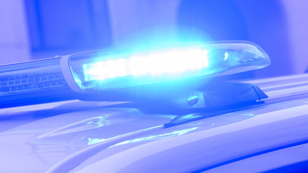 Er schoss um sich!: Mann (47) von Polizei niedergeschossen | Regional