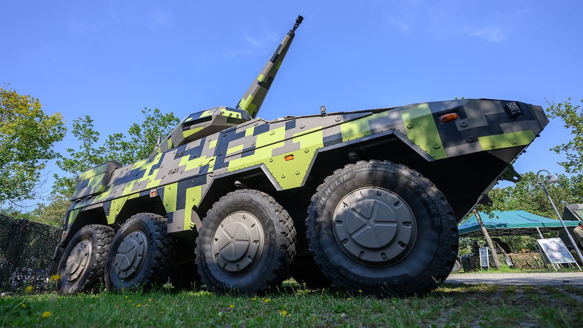 Aufrüstung durch Ukraine-Krieg: Auftragsflut könnte Rheinmetall bald 40 Milliarden in die Kasse spülen