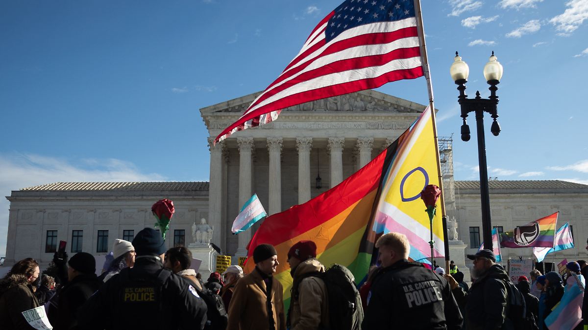 Ausschluss ist möglich: Supreme Court winkt Trumps Anti-Trans-Kurs im Militär durch
