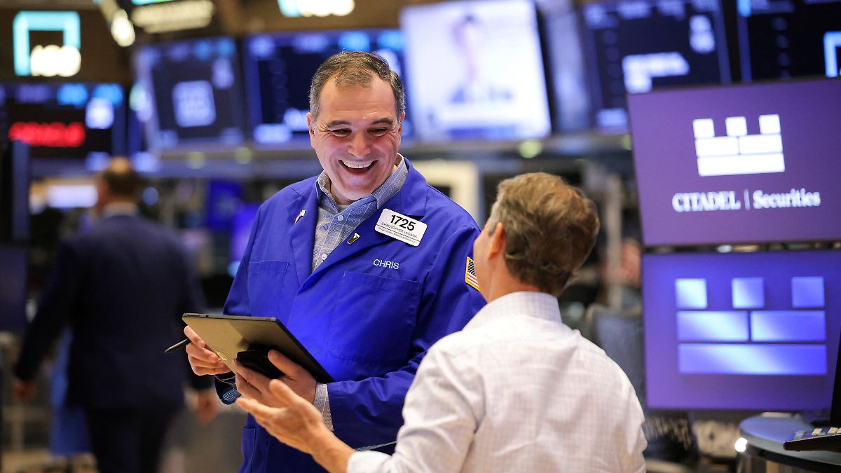 US-Börsen im Plus: Anleger decken sich mit Tech-Aktien ein