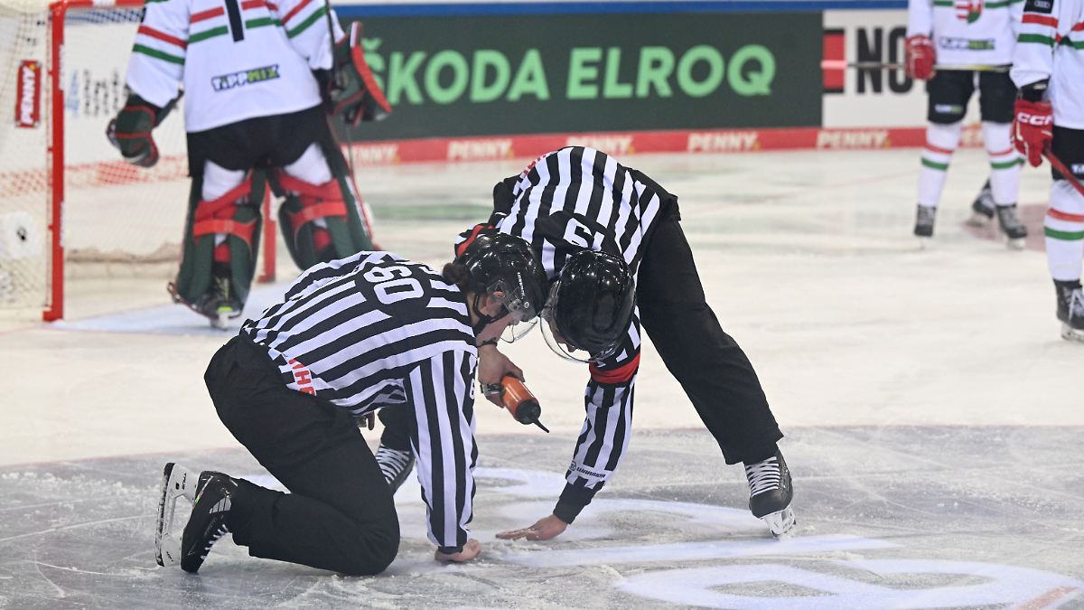 "Ihr macht das Eis kaputt": "Noch nie gesehen": DEB-Team gewinnt kurioses WM-Spiel