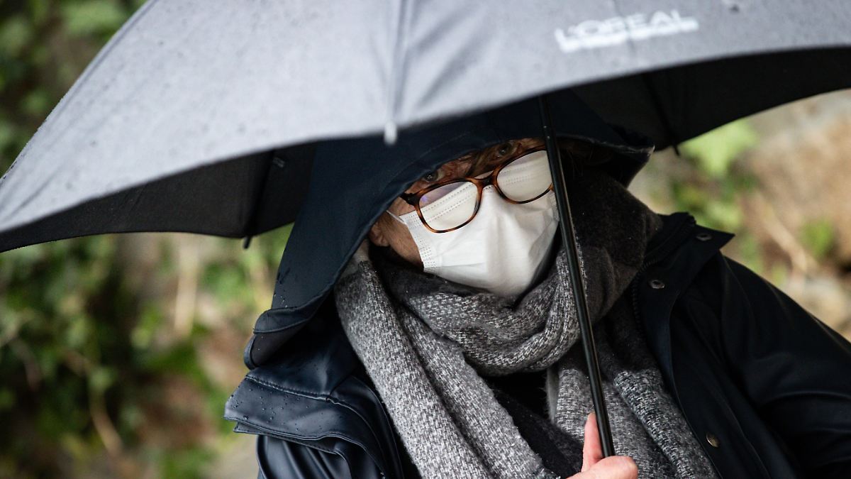 Prozess in Frankreich: Hundertfacher Kindesmissbrauch: Arzt zu Höchststrafe verurteilt