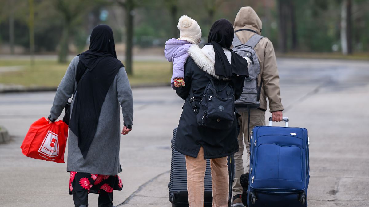Sprachniveau ist eine Hürde: Deutschland erteilt weniger Visa für Ehegattennachzug