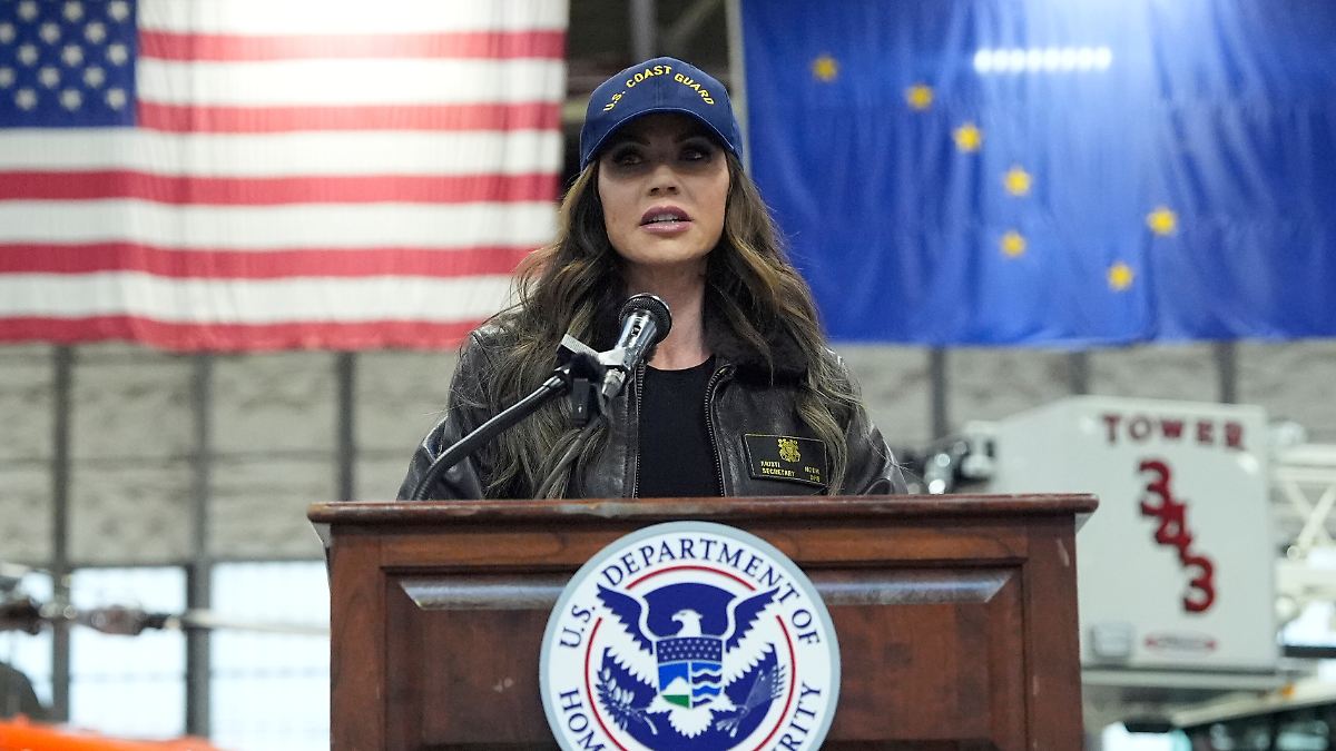 "Selbstabschiebung" per App: Trump-Regierung bietet Migranten Geld für freiwillige Ausreise