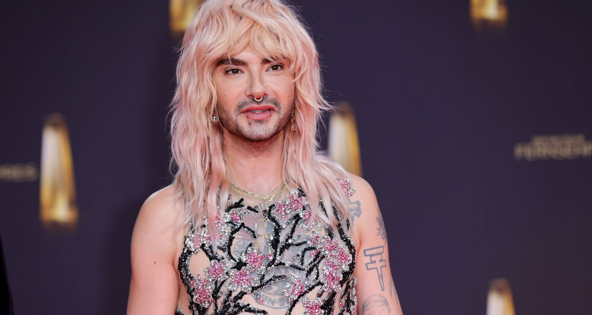 Bill Kaulitz über Coming-out, sein Buch „Career Suicide“ und neue Offenheit im Podcast