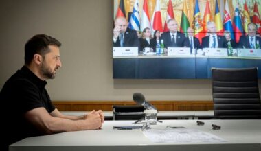 Keine Waffenruhe in Sicht: Selenskyj: Ohne Druck wird Russland weiter Krieg führen