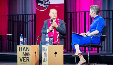 "Bürger mit Vergangenheit": Scholz schafft sich beim wohl letzten Auftritt einen Wohlfühl-Termin