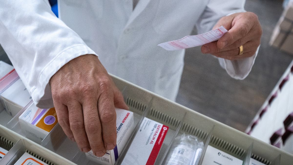 05:47 Immer mehr Kriminelle fälschen Arztrezepte, um abzunehmen - N-TV