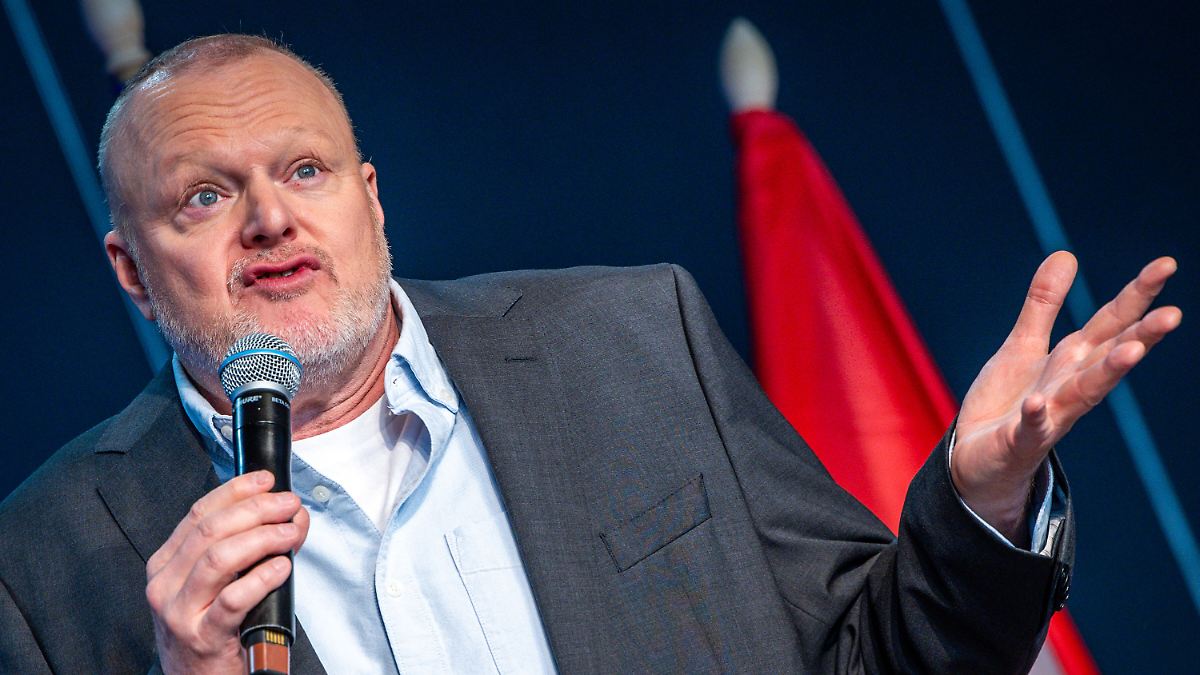 Top Ten beim ESC verfehlt: Stefan Raab: "Übernehme Verantwortung für Platz 15"