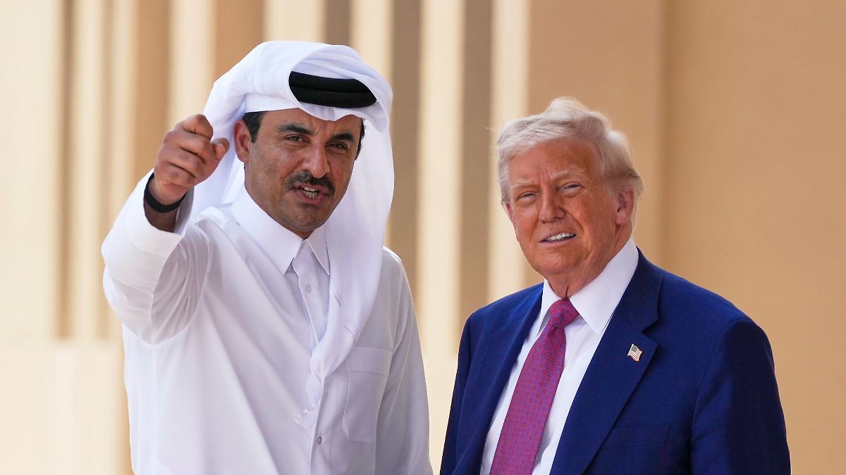 Deals werfen Fragen auf: Donald Trump prahlt mit Billionen-Geschäften bei Golf-Reise