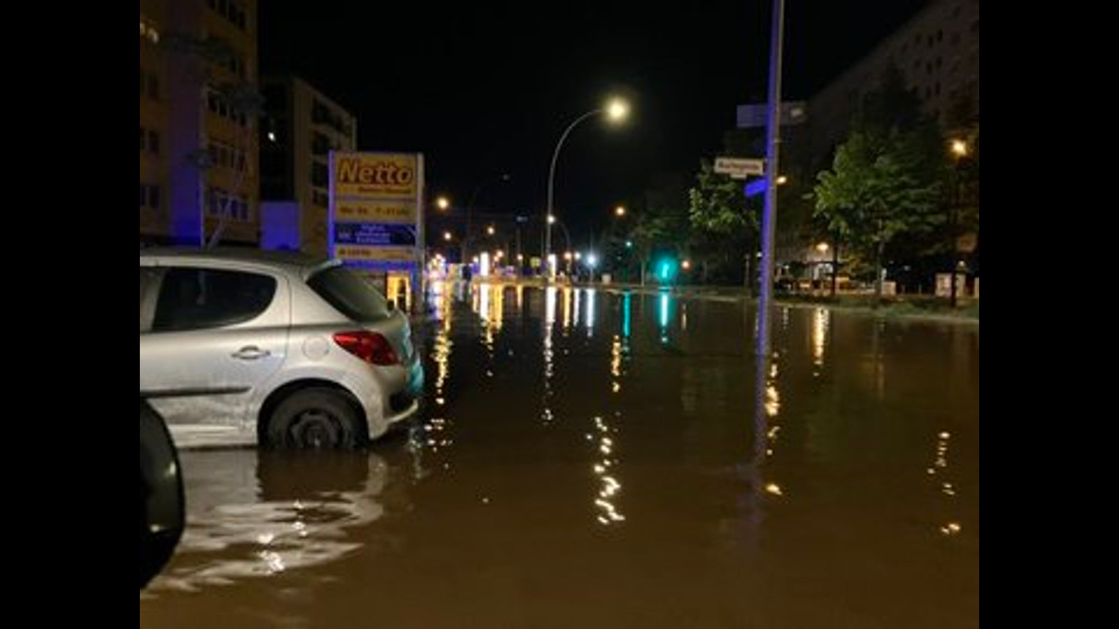 Berlin: Tausende Haushalte nach Wasserrohrbruch stundenlang ohne Wasser