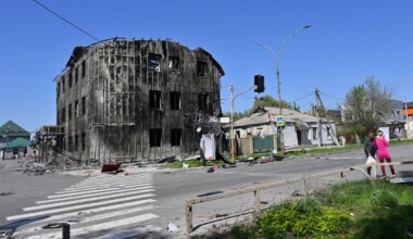 Krieg in der Ukraine - Selenskyj: Kämpfe gehen weiter - Politik