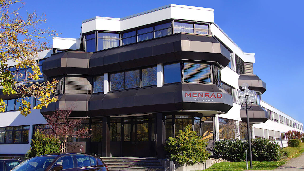 Großer Brillen-Hersteller insolvent: 100 Mitarbeiter entlassen | Regional