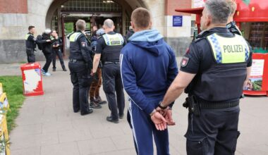 Hamburg: Suff-Diebe auf Klau-Tour gestoppt | Regional