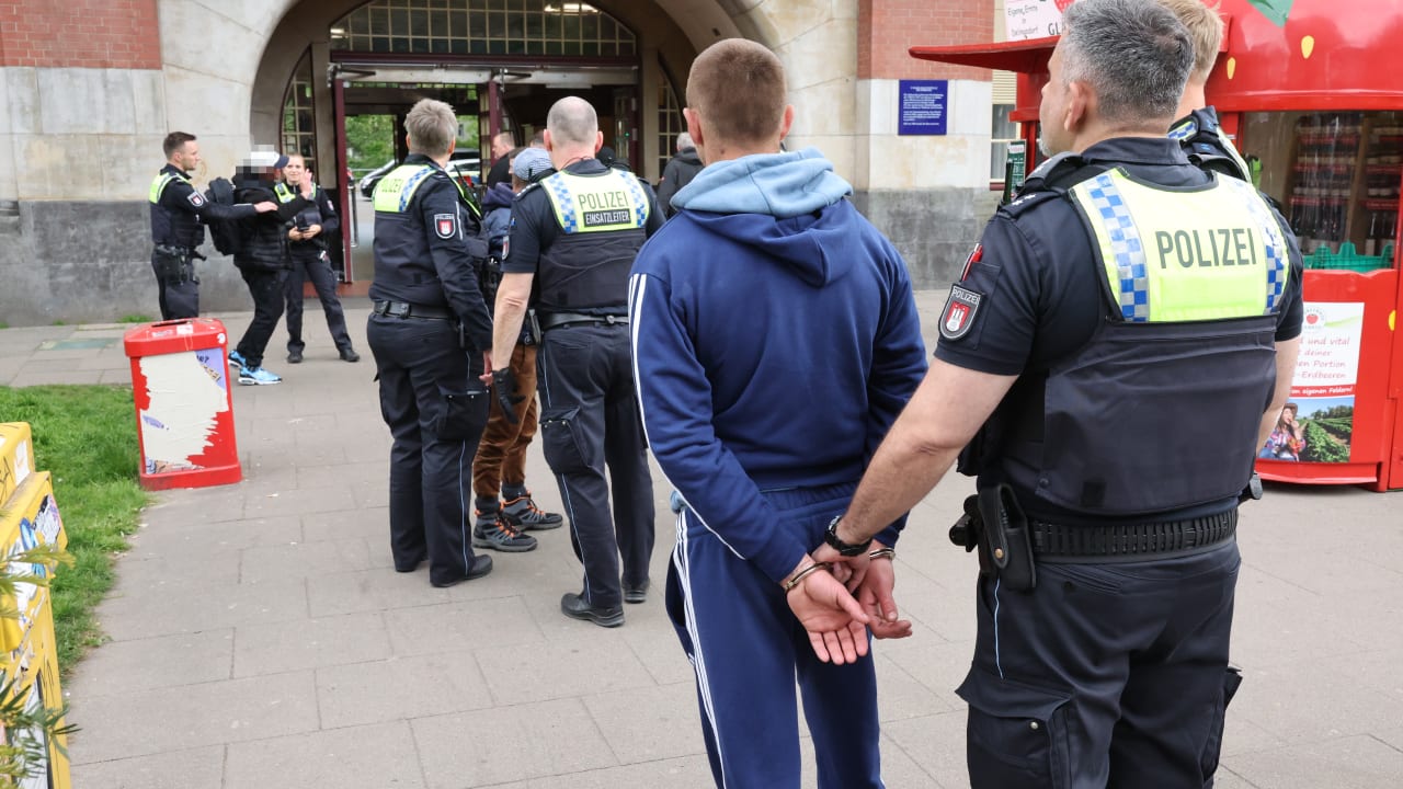 Hamburg: Suff-Diebe auf Klau-Tour gestoppt | Regional