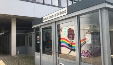 Die Stadt Dortmund plant eine umfassende Sanierung der Turn- und Sporthallen der Gesamtschule Scharnhorst am Mackenrothweg.