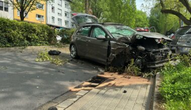 Schwerer Unfall mit mehreren Verletzen : Märkische Straße ist gesperrt