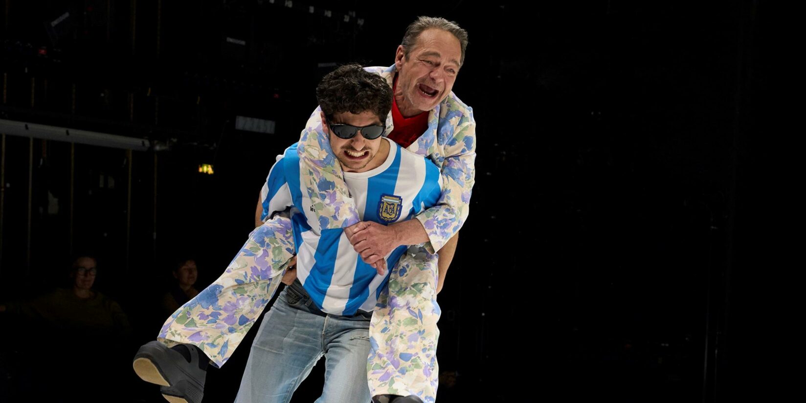 „Peer Gynt“ als klamaukigen Spaß inszeniert: Ibsens Klassiker Im Grillo-Theater