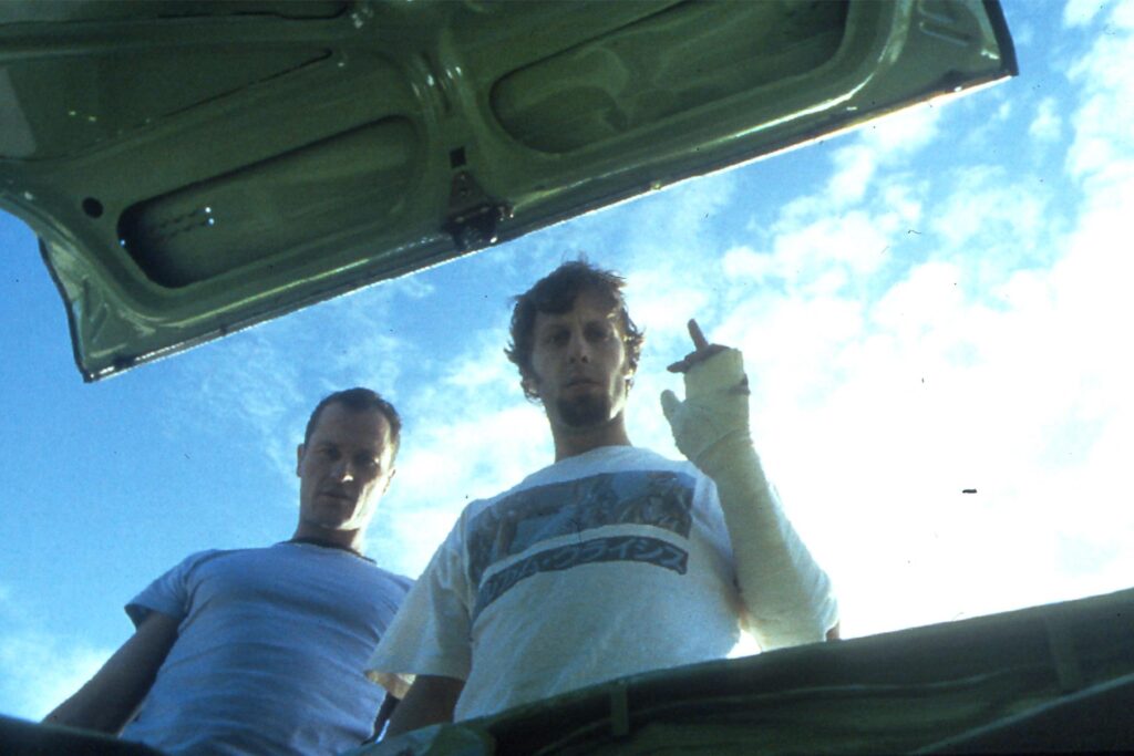 Szene aus dem Kultfilm „Bang Boom Bang“ mit Andy (Markus Knüfken) und Keek (Oliver Korittke).