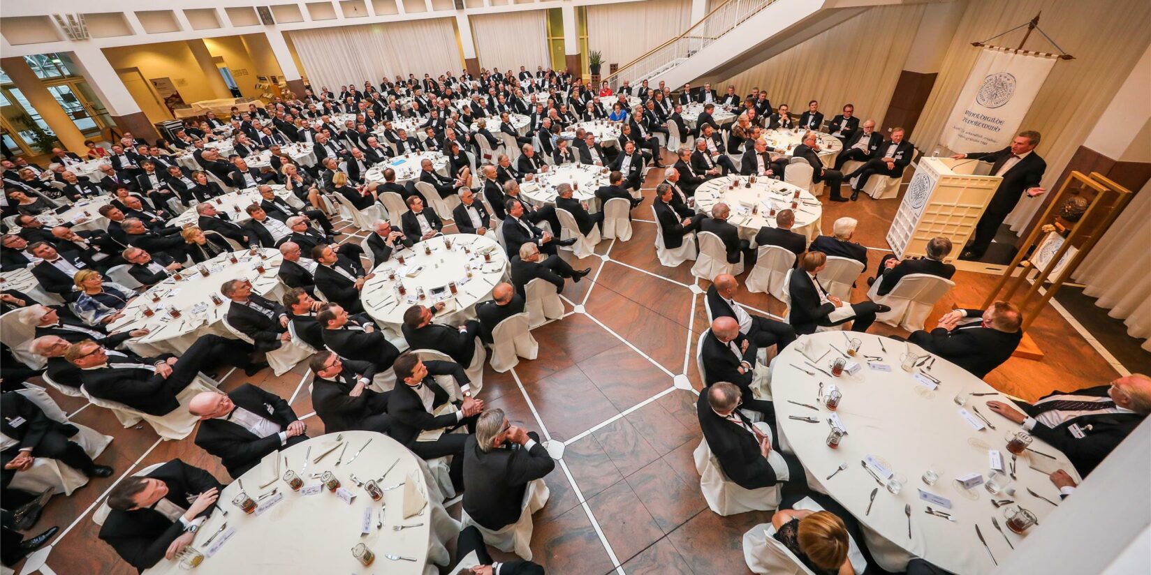 Live-Video vom Reindoldimahl im Rathaus