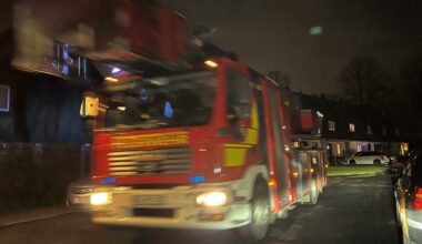 Feuer in Mehrfamilienhaus in Dortmund: Rauch versperrte Fluchtweg