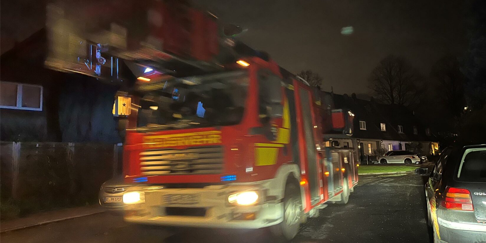 Feuer in Mehrfamilienhaus in Dortmund: Rauch versperrte Fluchtweg