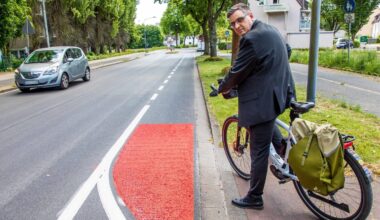 Radfahrer auf Straße Über den Knöchel „massiv gefährdet“