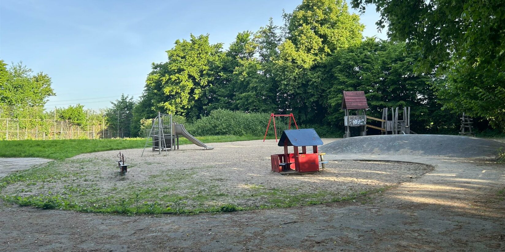 Leser berichten über trostlose Spielplätze in Dortmund