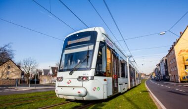 Unfall in Gelsenkirchen-Schalke: Bahn überrollt Einkaufswagen