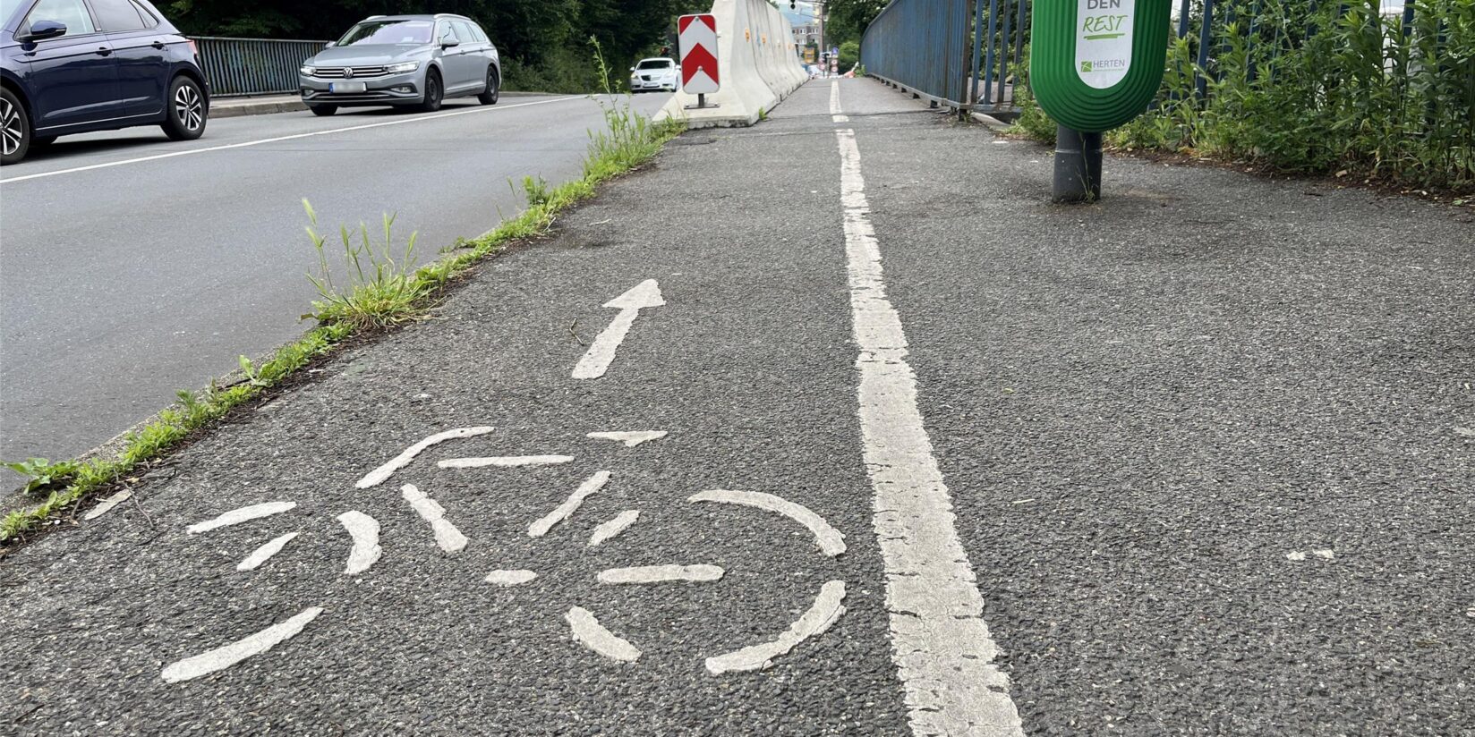 Kind verletzt – Polizei sucht Fahrerin