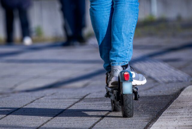 Ein E-Scooter