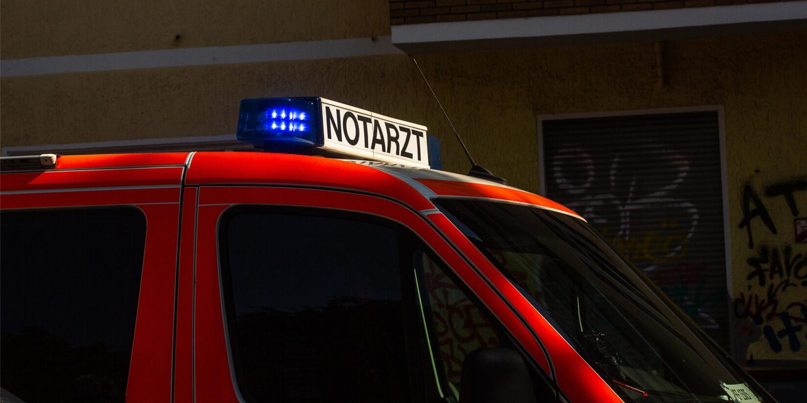 Seniorin nach Sturz in Bus schwer verletzt