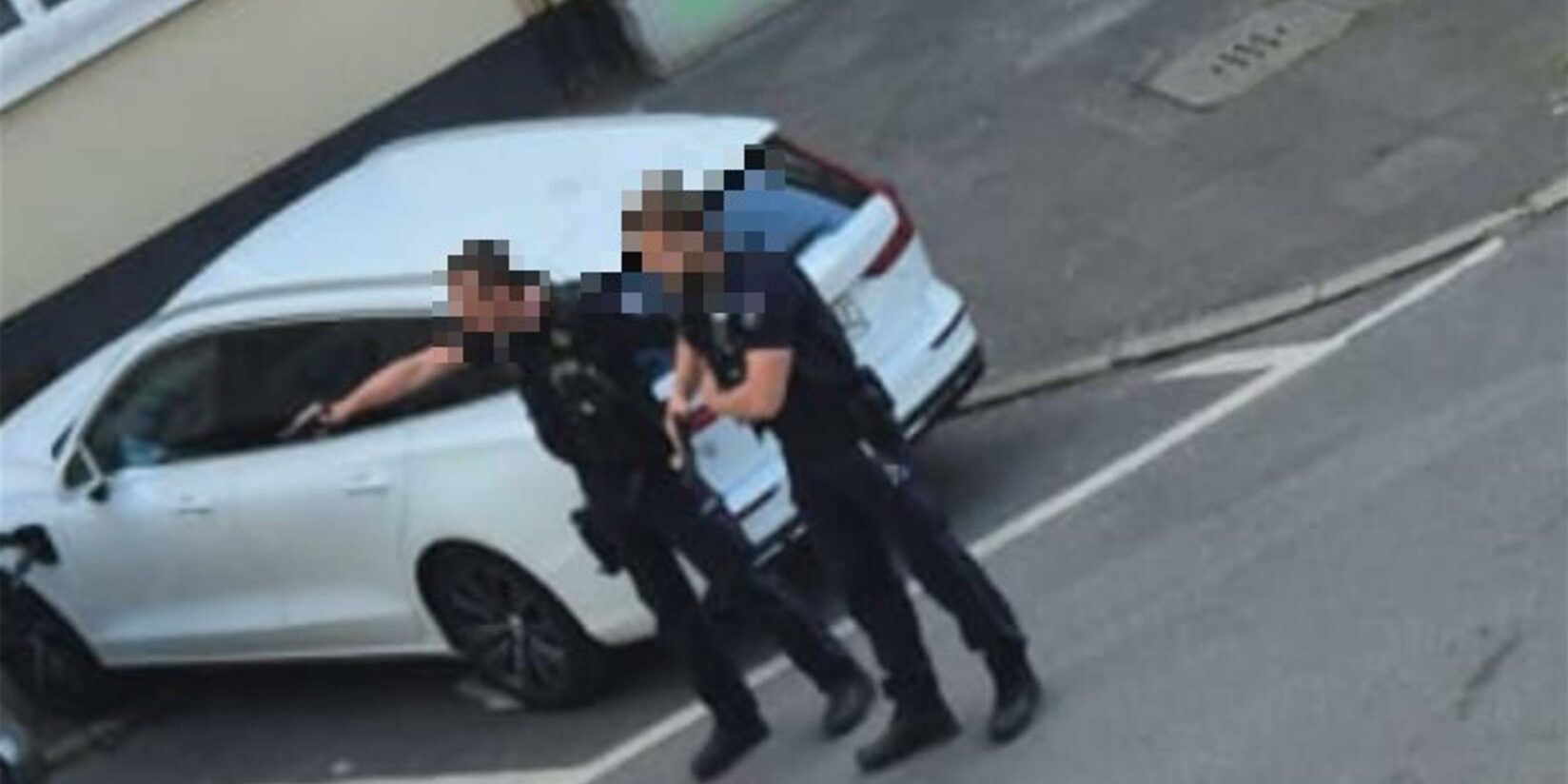 Dortmund: Polizist zieht Waffe - Mann mit Messer löst Einsatz aus