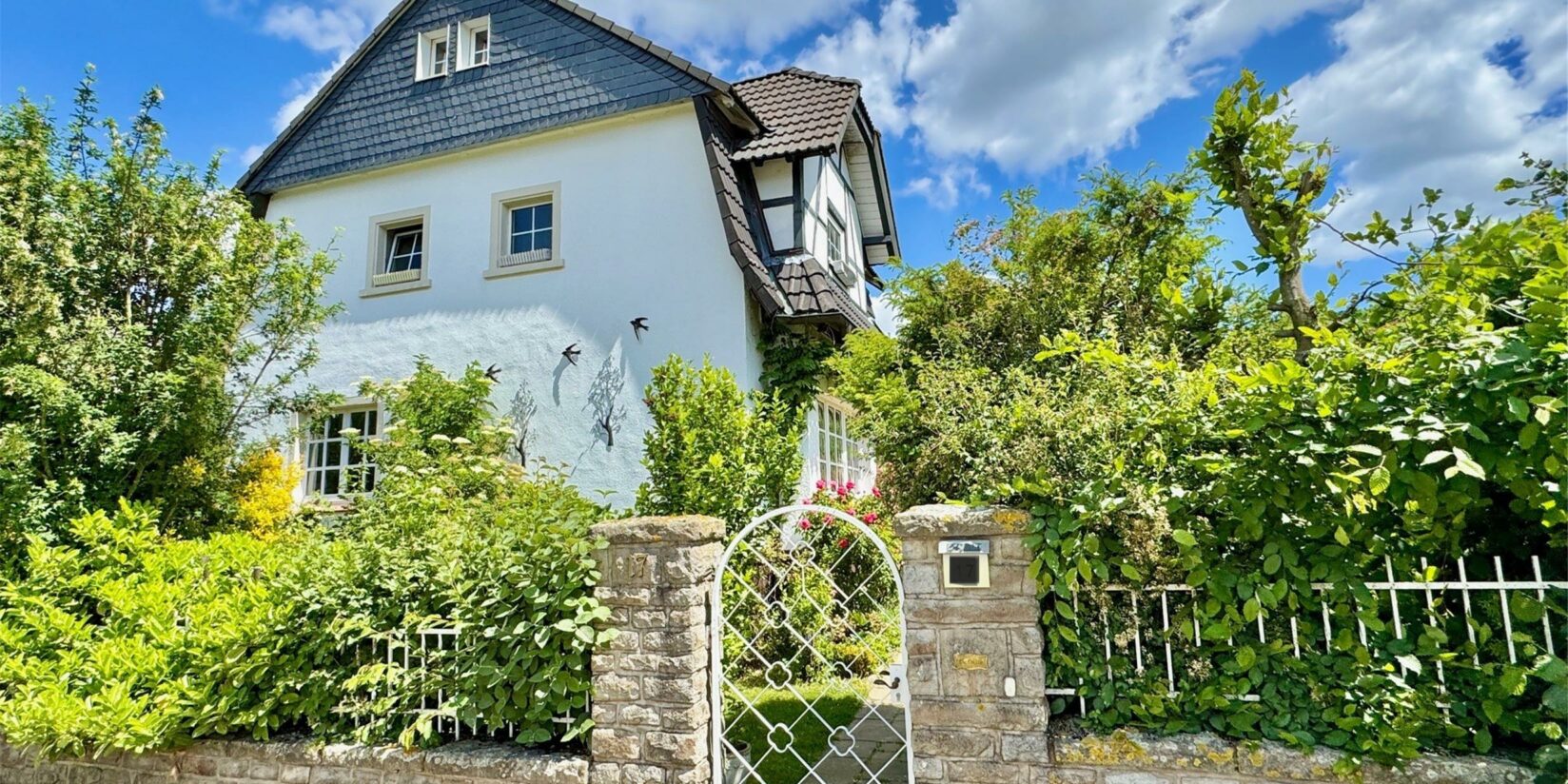 Postkarten-Haus steht in Berghofen zum Verkauf