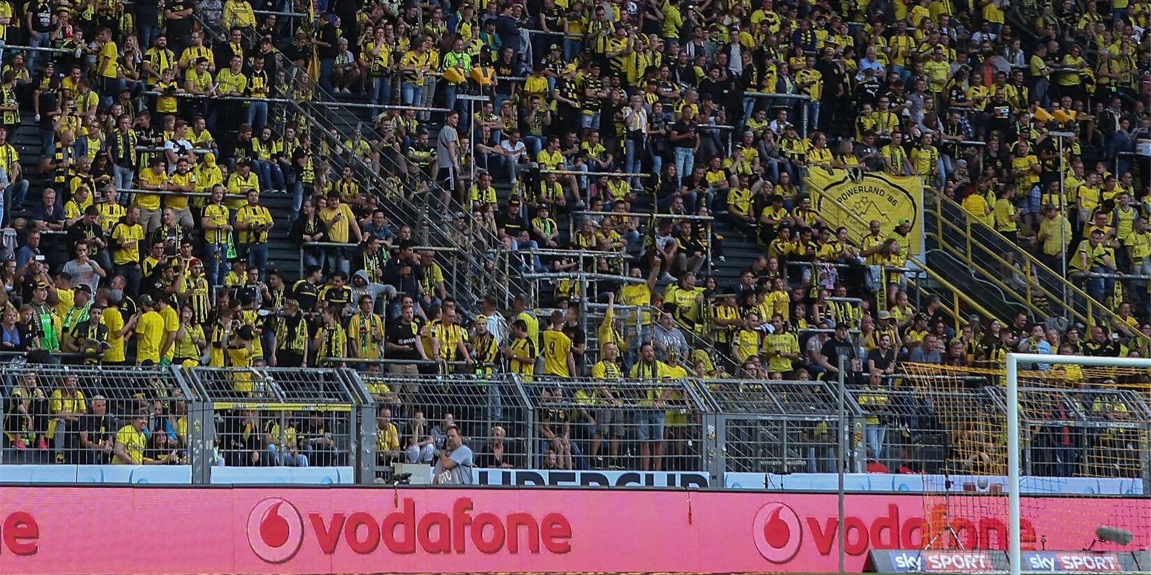 Vodafone neuer BVB-Hauptsponsor? Evonik tritt kürzer
