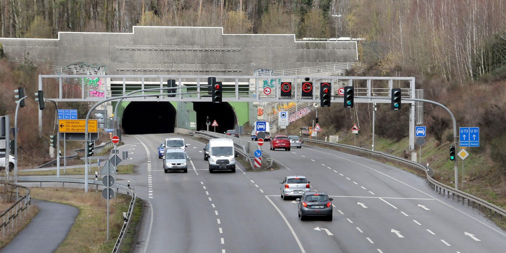 Sperrung in B236-Tunneln Berghofen und Wambel