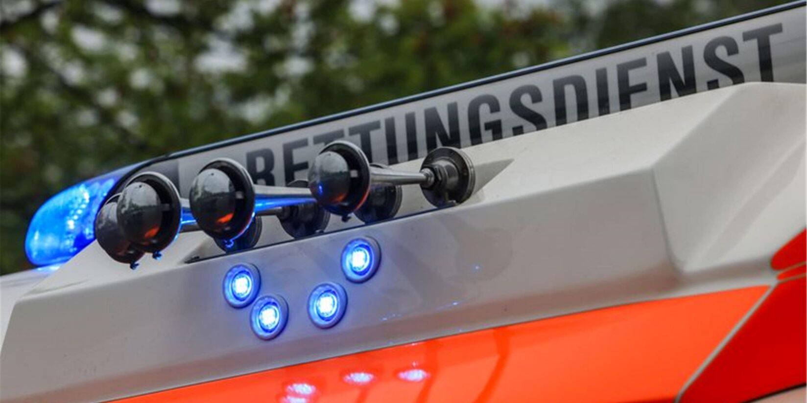 Fünf Autos krachen auf der A448 bei Bochum zusammen