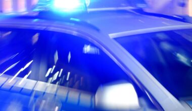 Mann reißt Dortmunderin (78) die Goldkette vom Hals