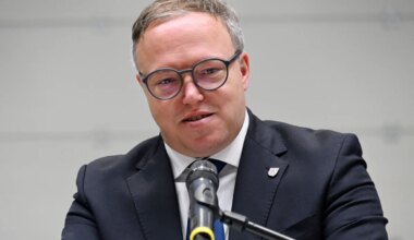 Gedenken an Kriegsende - Voigt: 80 Jahre Frieden in Europa ist auch Verpflichtung - Politik