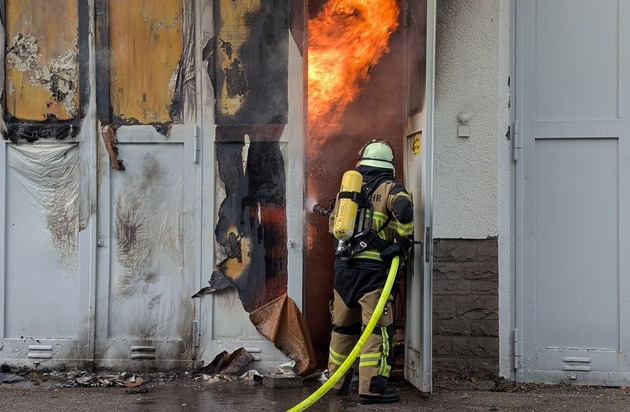 FW-E: Internationaler Tag der Feuerwehrleute - Feuerwehr Essen im Einsatz
