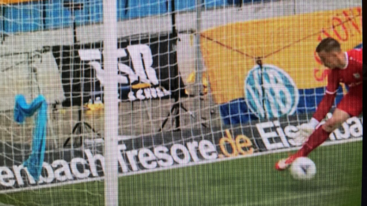 Doppel-Aufreger in 4. Liga: Erst Tor-Klau, dann Elfer übersehen | Sport
